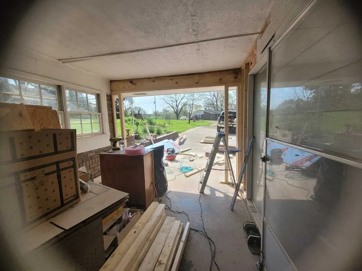 Air movers and dehumidifier for Water Mitigation Services in Poolesville